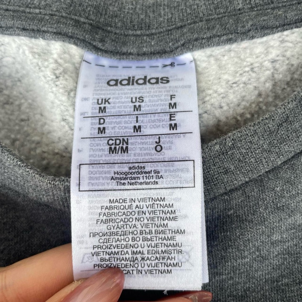 NWOT Grey Adidas crewneck sweatshirt with black stripes sz M women’s - Picture 3 of 4